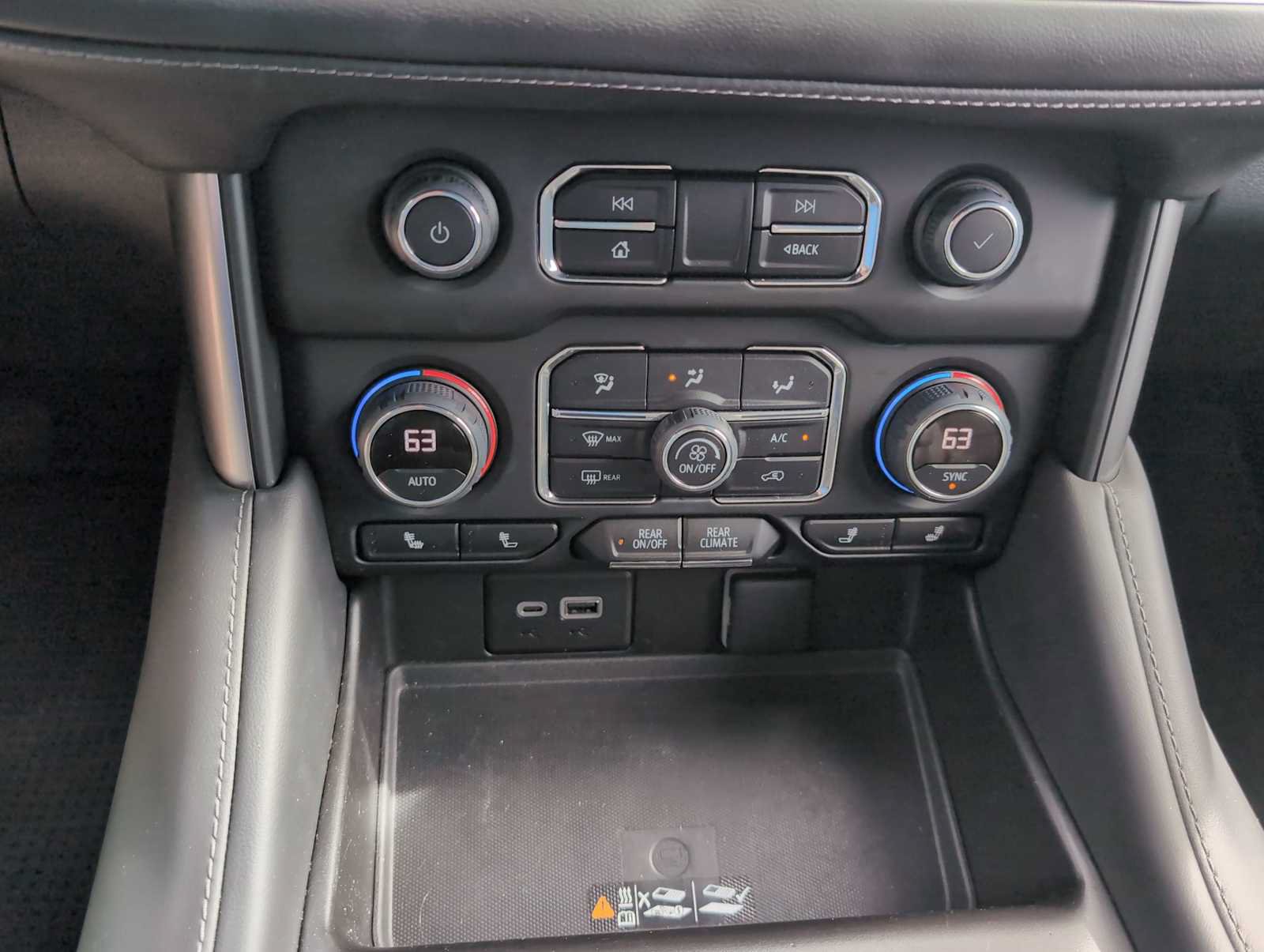 Used 2023 Chevrolet Tahoe LT w/ Luxury Package AWD/4WD image 22