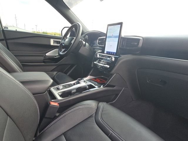 Used 2024 Ford Explorer ST w/ Equipment Group 401A AWD/4WD image 26