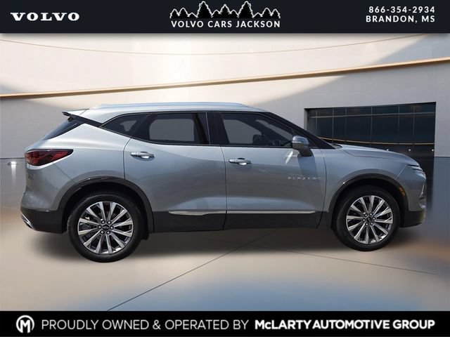 Used 2023 Chevrolet Blazer Premier w/ Driver Confidence II Package AWD/4WD image 3