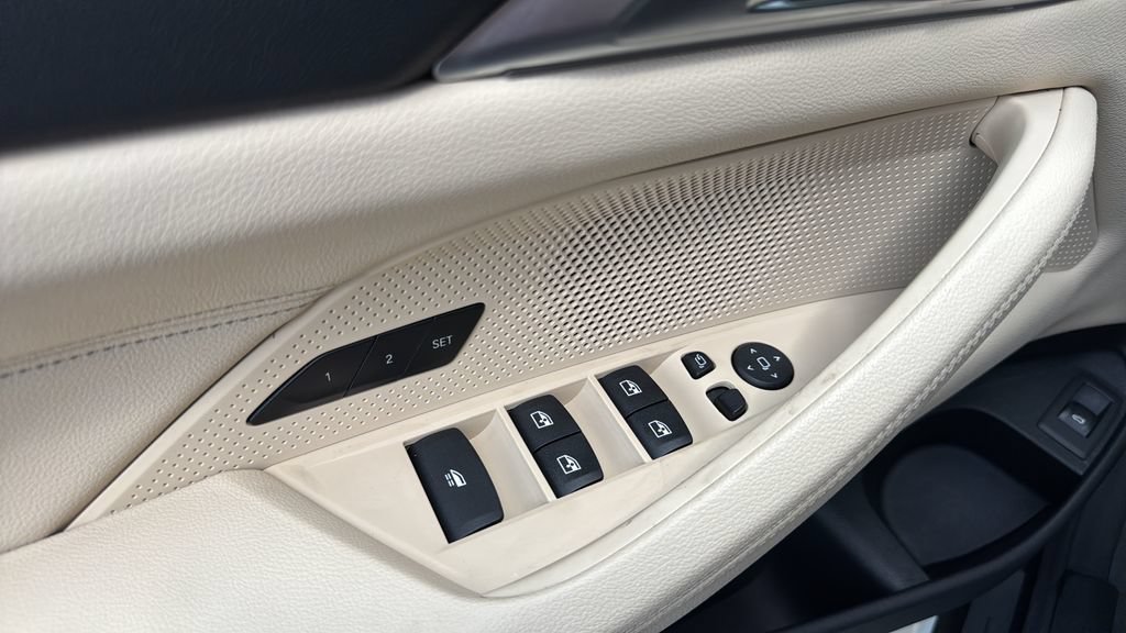 Used 2023 BMW 430i Convertible w/ Premium Package RWD image 28