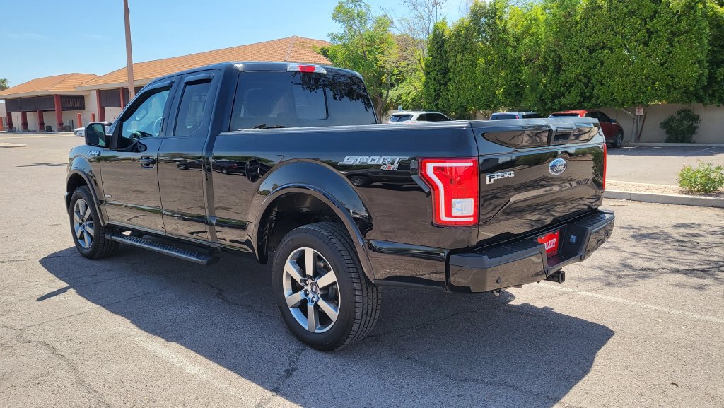 Used 2017 Ford F150 XLT w/ Equipment Group 302A Luxury AWD/4WD image 8