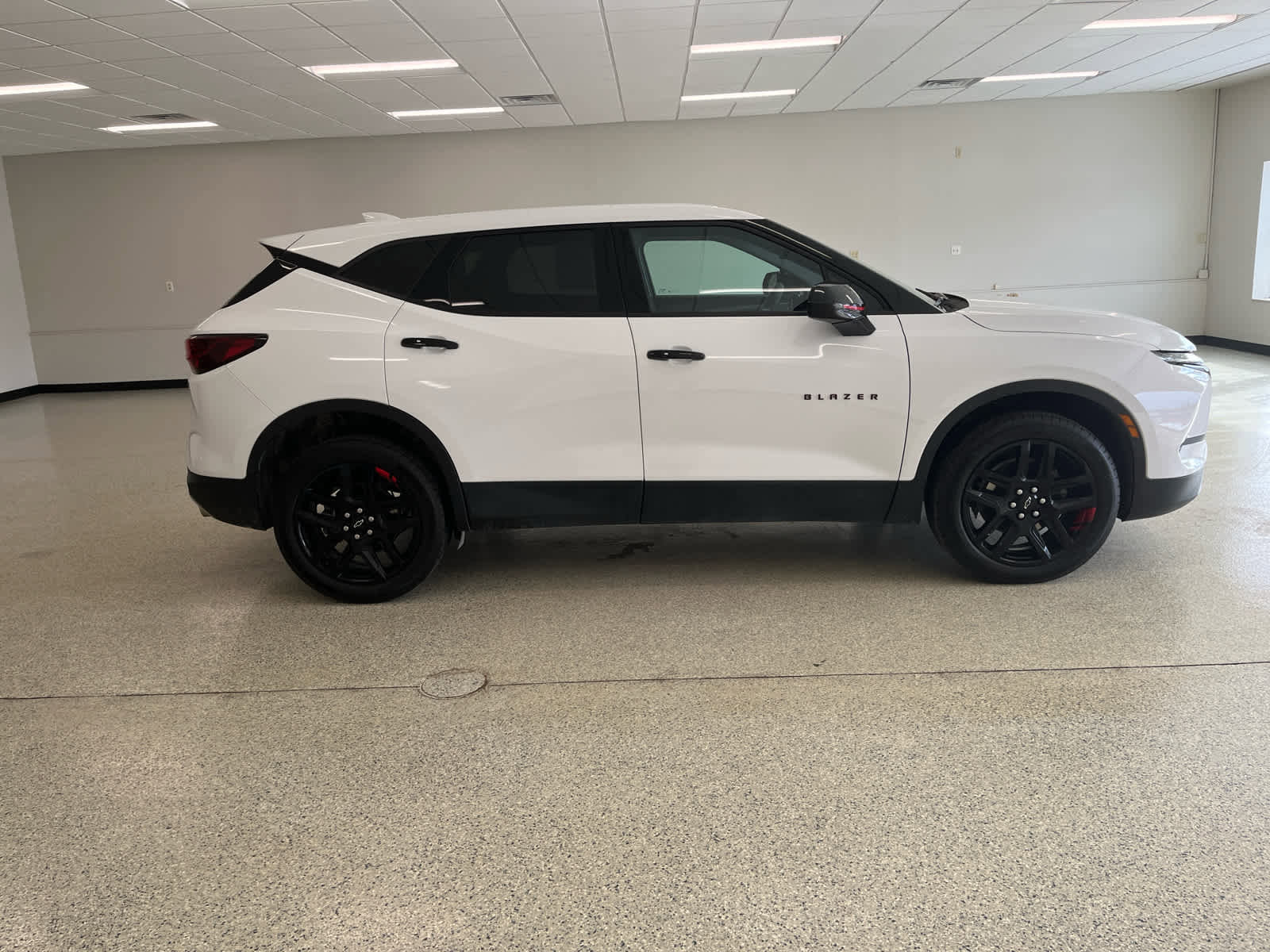 Used 2024 Chevrolet Blazer LT w/ Redline Edition image 4