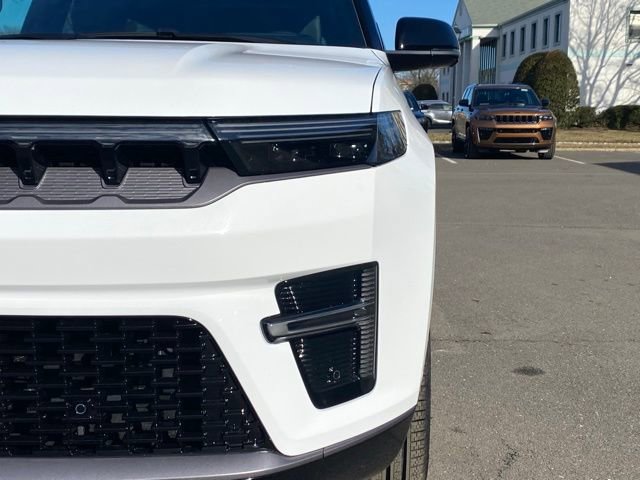 New 2026 Jeep Grand Wagoneer Summit w/ Rear Seat Video Group I image 11