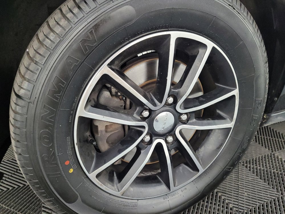 Used 2016 Dodge Grand Caravan SXT FWD image 31