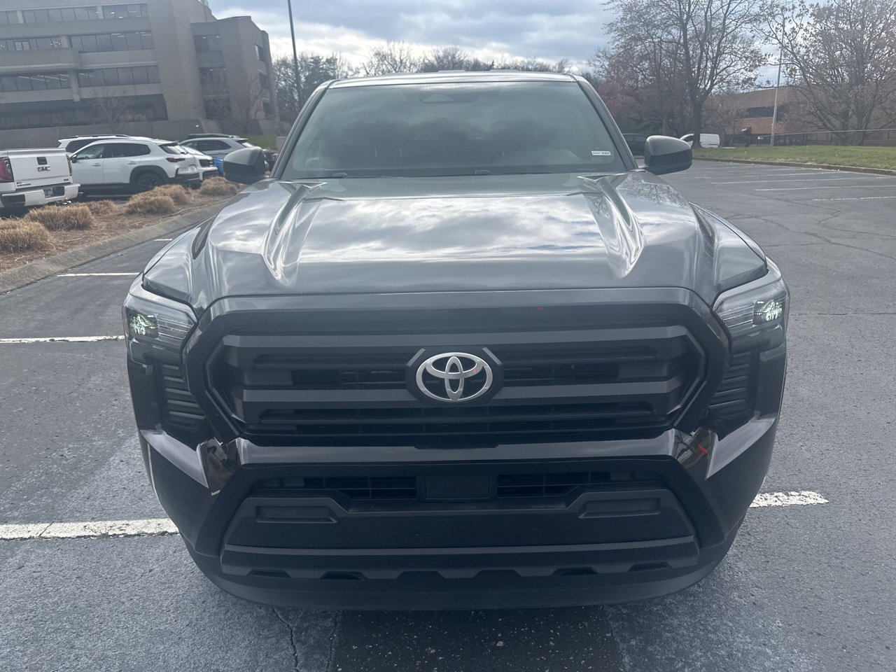 Used 2025 Toyota Tacoma SR image 2