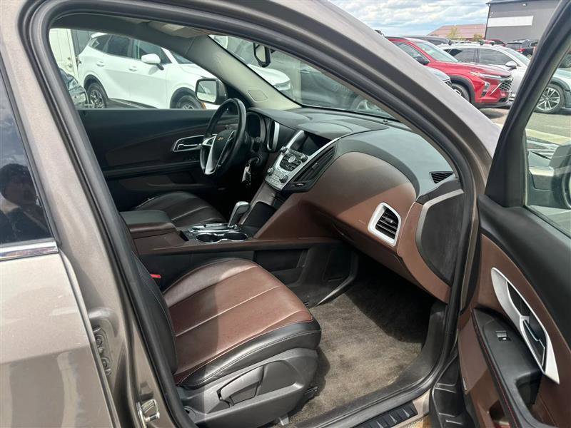 Used 2011 Chevrolet Equinox LT AWD/4WD image 11
