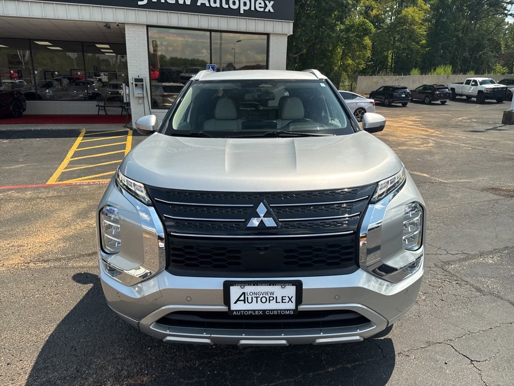 Used 2024 Mitsubishi Outlander SEL image 3