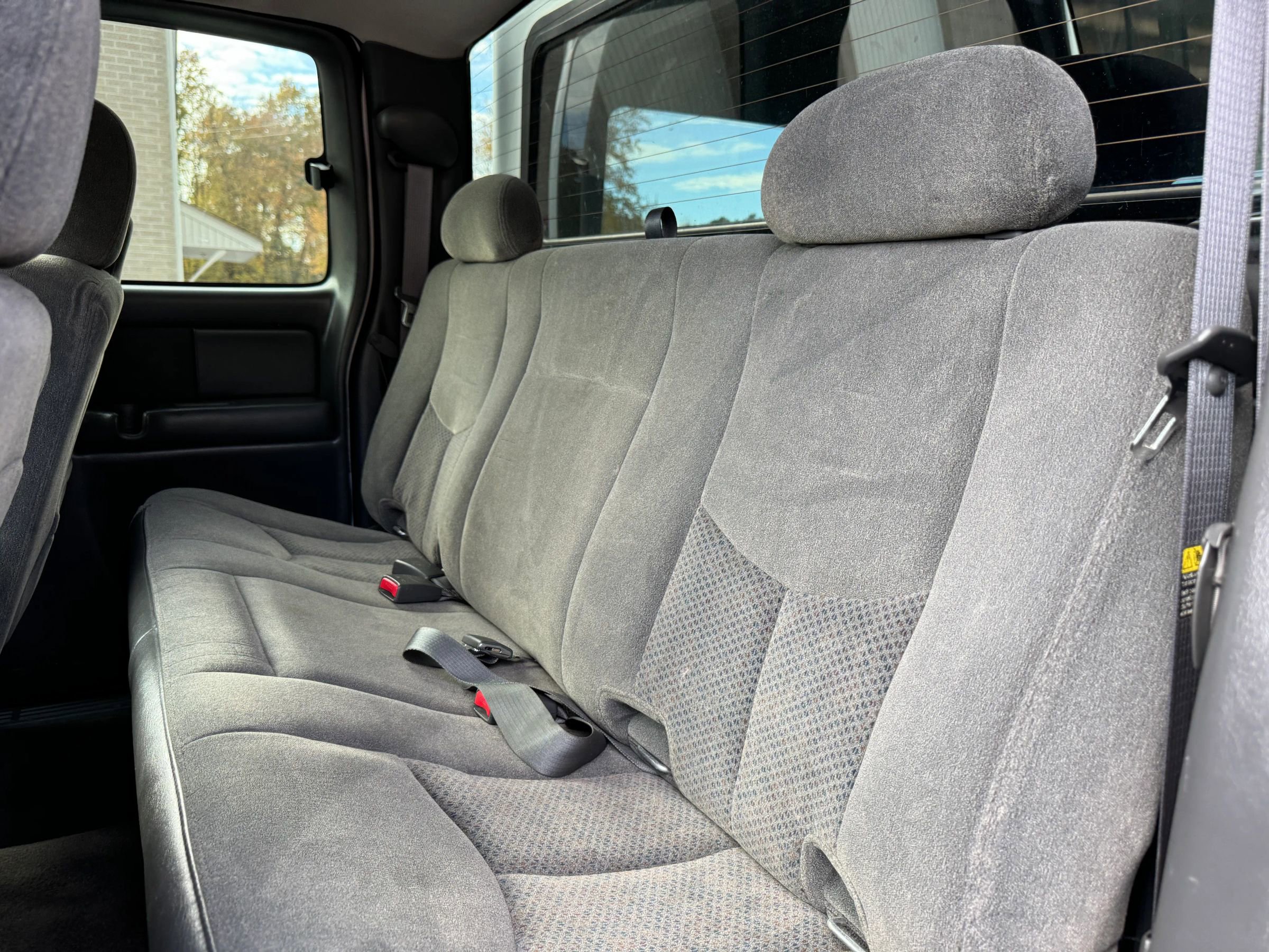 Used 2005 Chevrolet Silverado 2500 LS RWD image 24