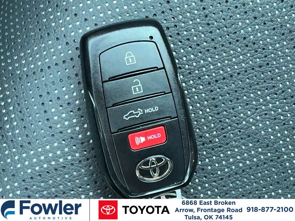 Certified 2025 Toyota Tundra SR5 w/ SR5 Premium Package AWD/4WD image 22