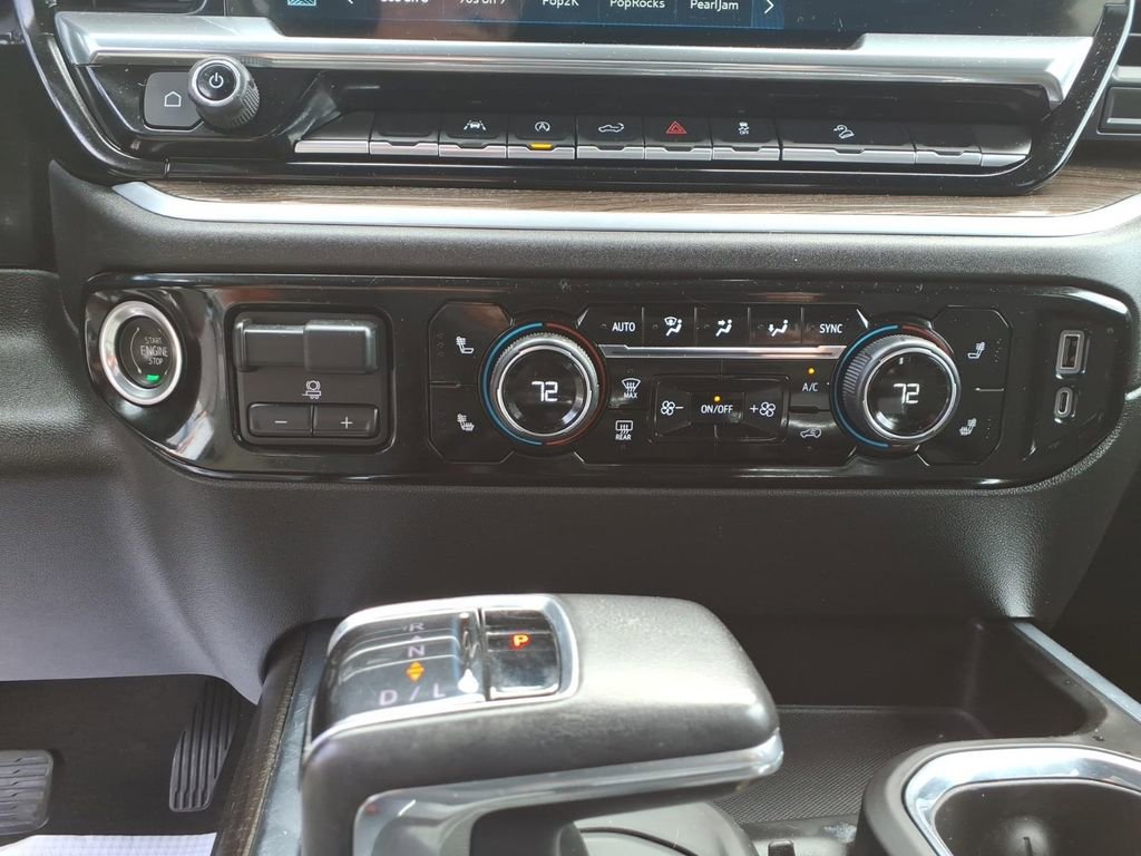 Used 2022 Chevrolet Silverado 1500 RST w/ Convenience Package II AWD/4WD image 24