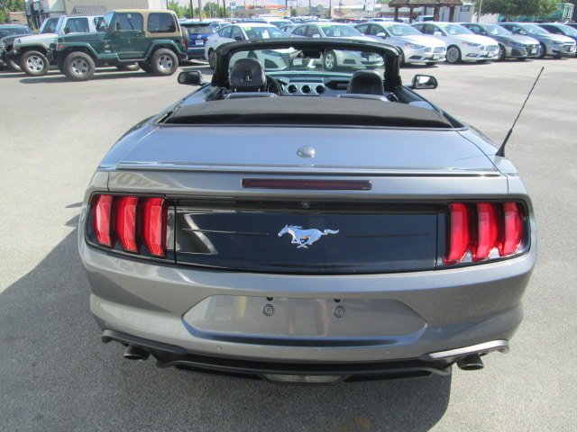 Used 2023 Ford Mustang Premium RWD image 5