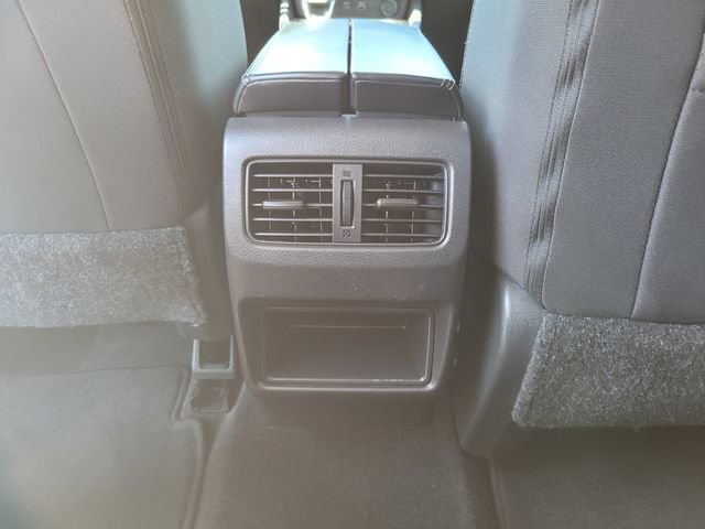 Used 2023 Nissan Rogue S FWD image 17