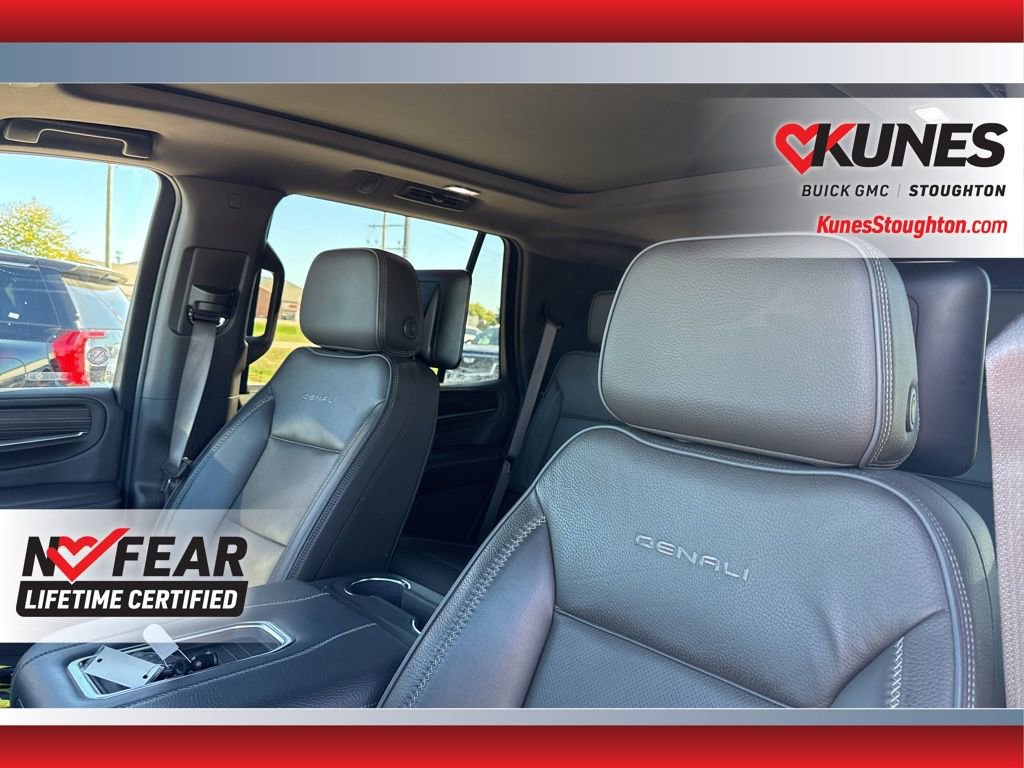 Used 2024 GMC Yukon Denali w/ Denali Reserve Package image 24