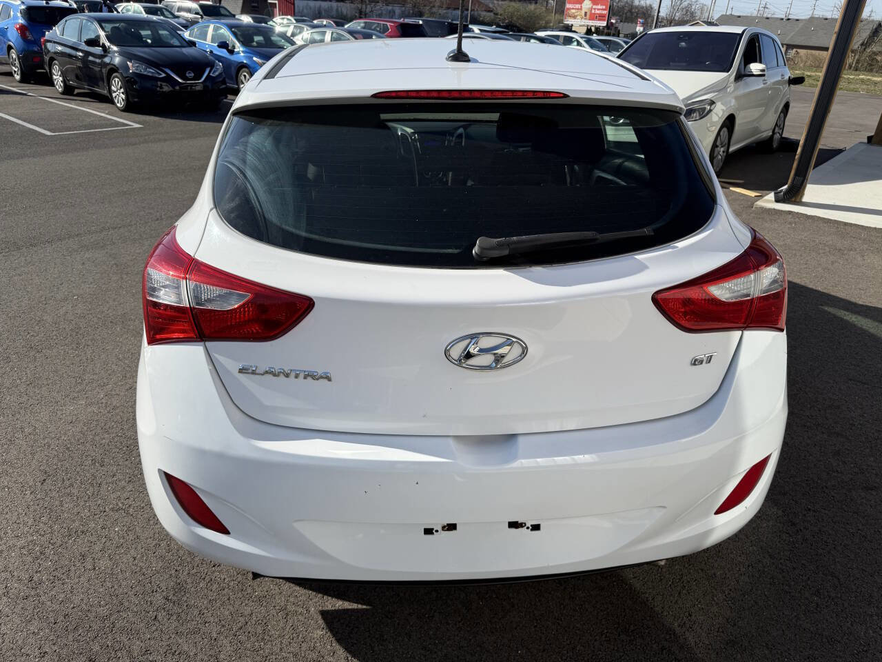 Used 2017 Hyundai Elantra GT FWD image 9