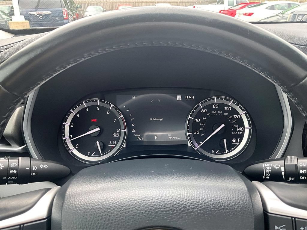 Used 2022 Toyota Highlander XLE FWD image 21