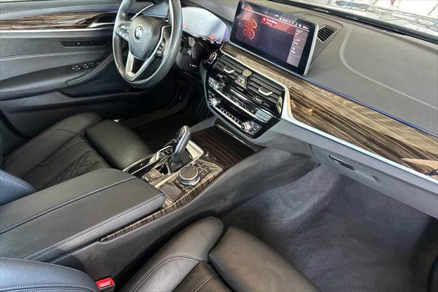 Used 2023 BMW 530i w/ Convenience Package image 14