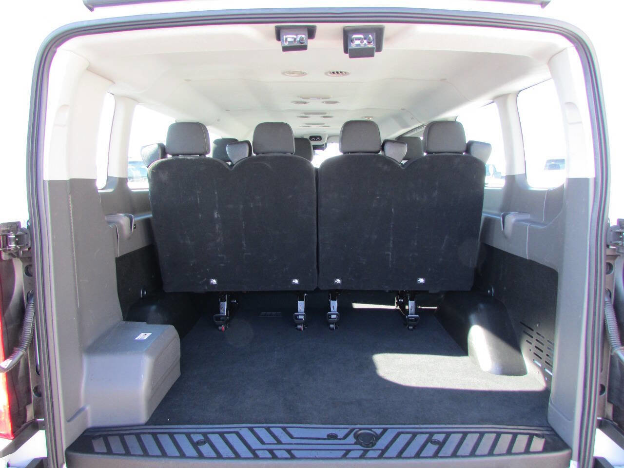 Used 2023 Ford Transit 350 XLT image 28