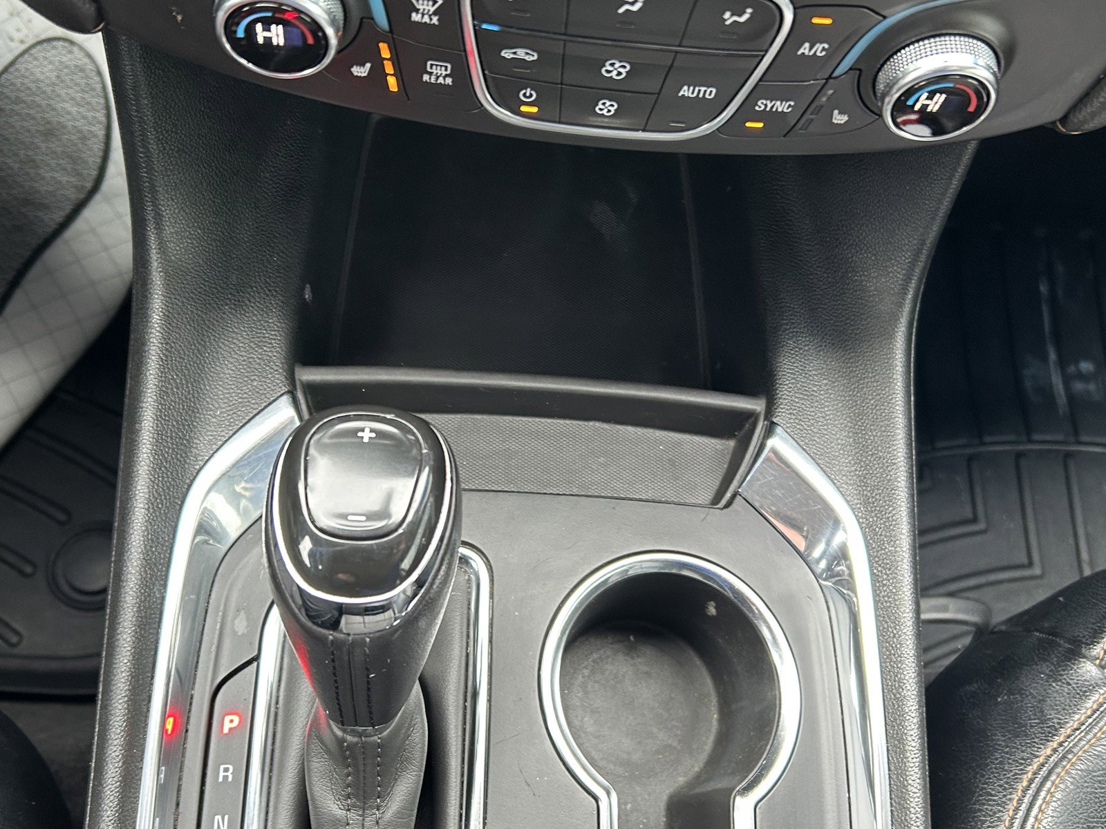 Used 2019 Chevrolet Traverse LT image 32