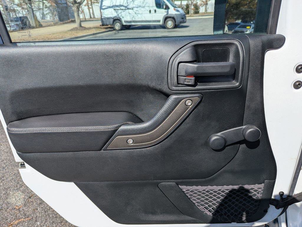 Used 2018 Jeep Wrangler Unlimited Sport image 16