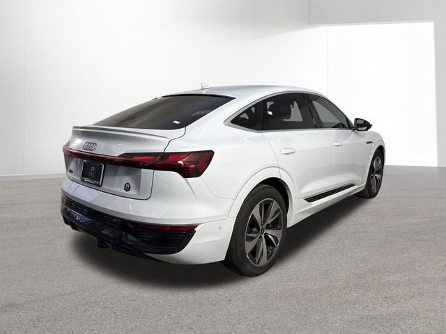 Used 2024 Audi Q8 e-tron Premium Plus image 35