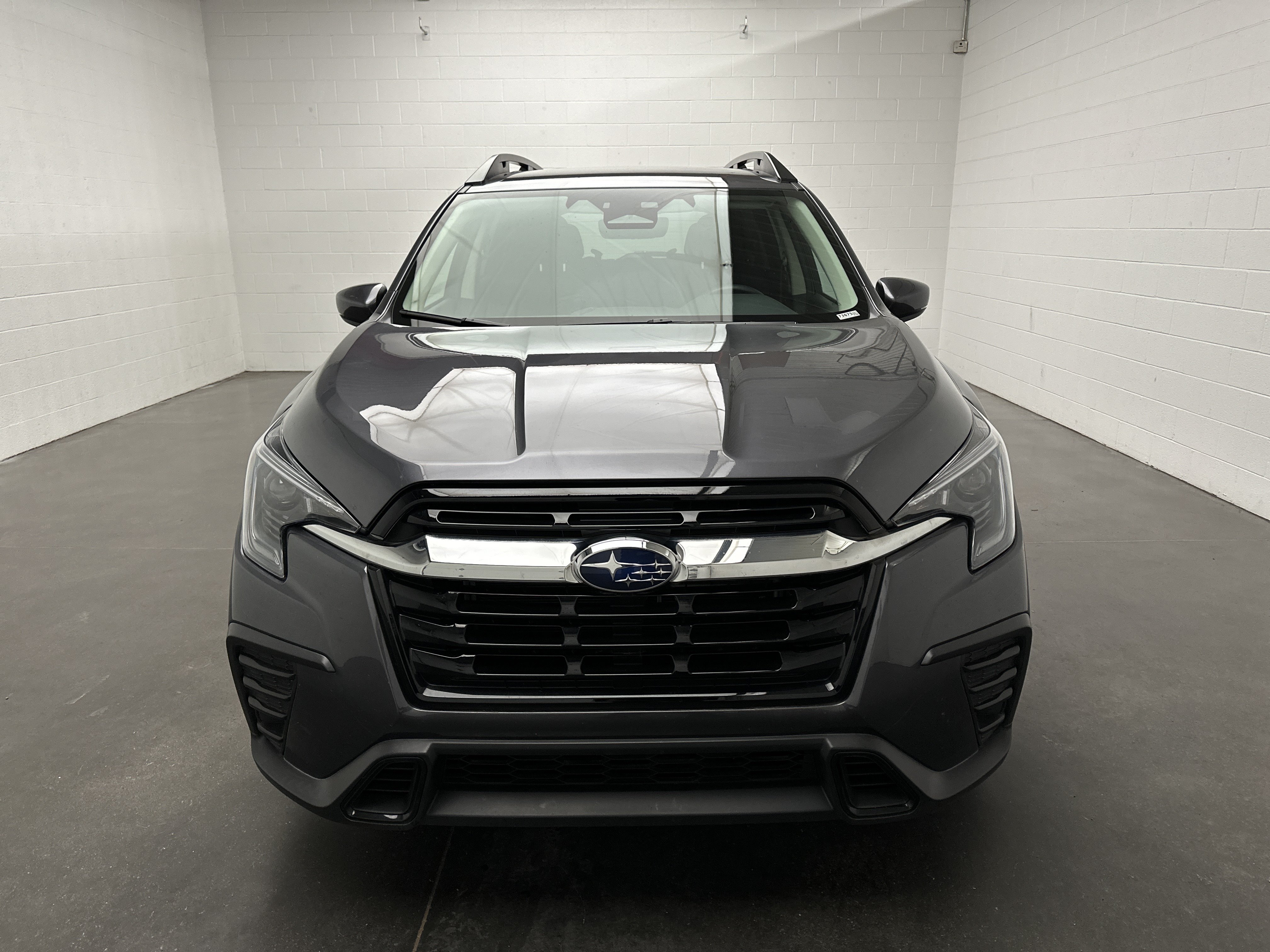 Used 2025 Subaru Ascent Premium AWD/4WD image 3