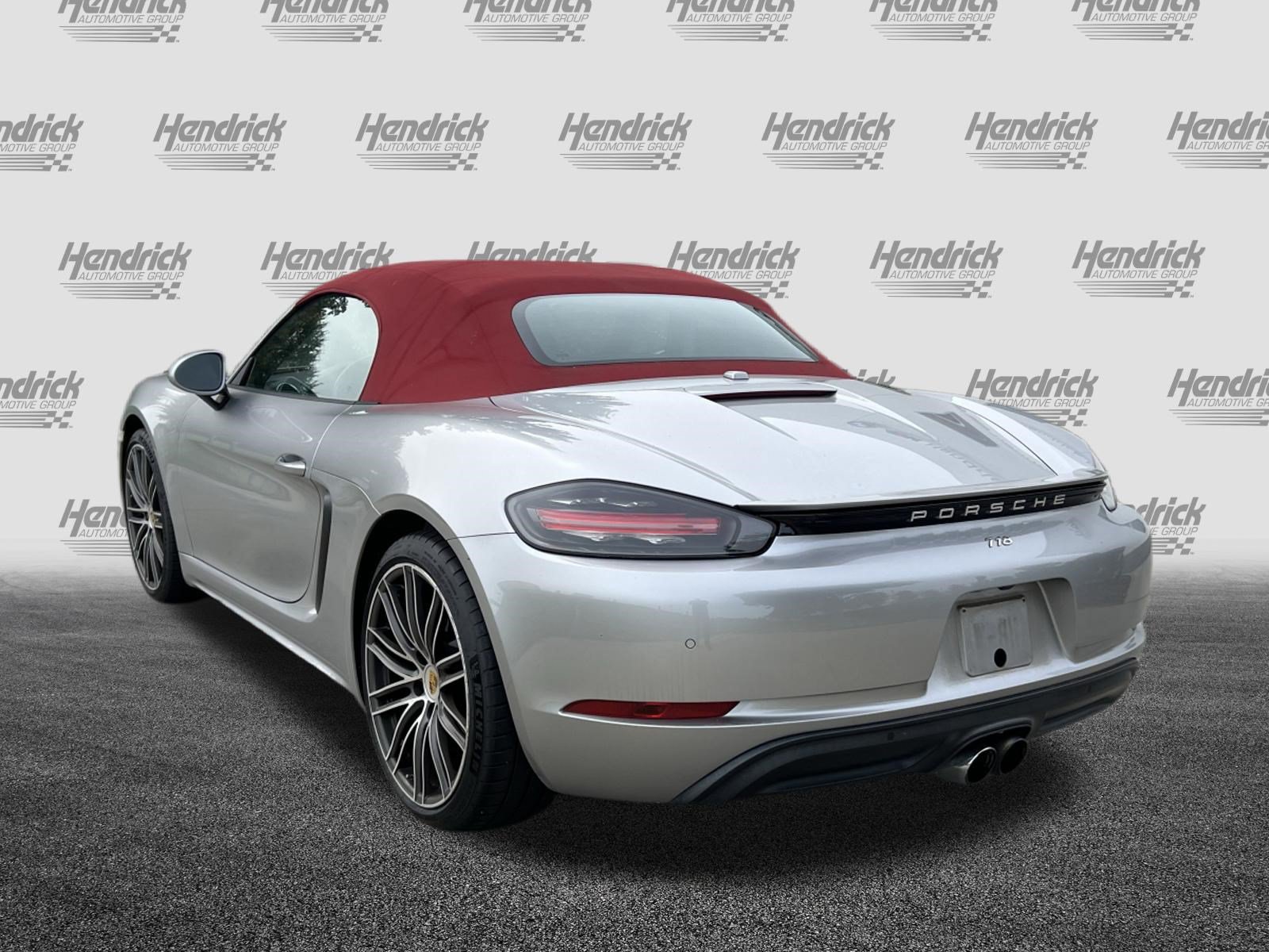 Used 2017 Porsche 718 Boxster RWD image 9