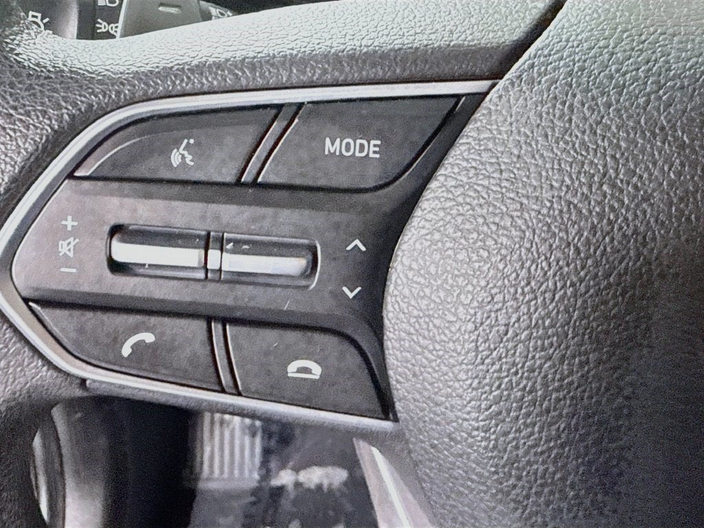 Used 2022 Hyundai Santa Fe SEL FWD image 13