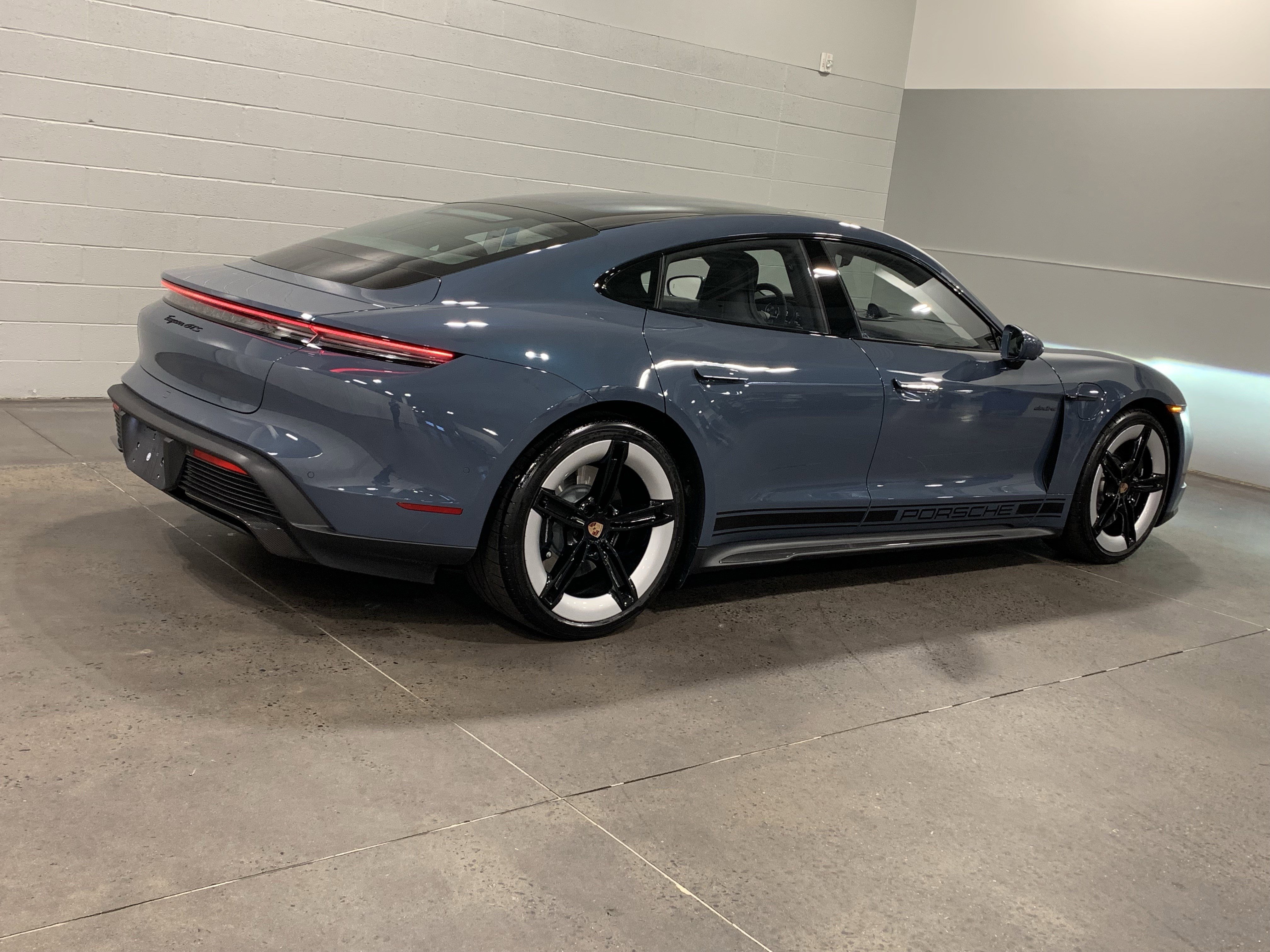 New 2026 Porsche Taycan GTS AWD/4WD image 7