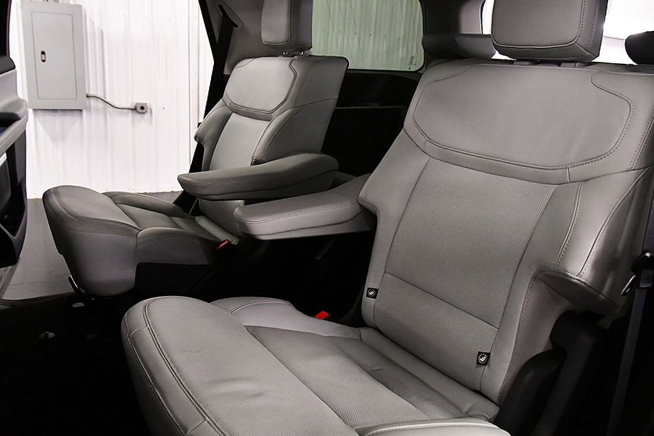 Used 2025 Ford Expedition Platinum AWD/4WD image 31