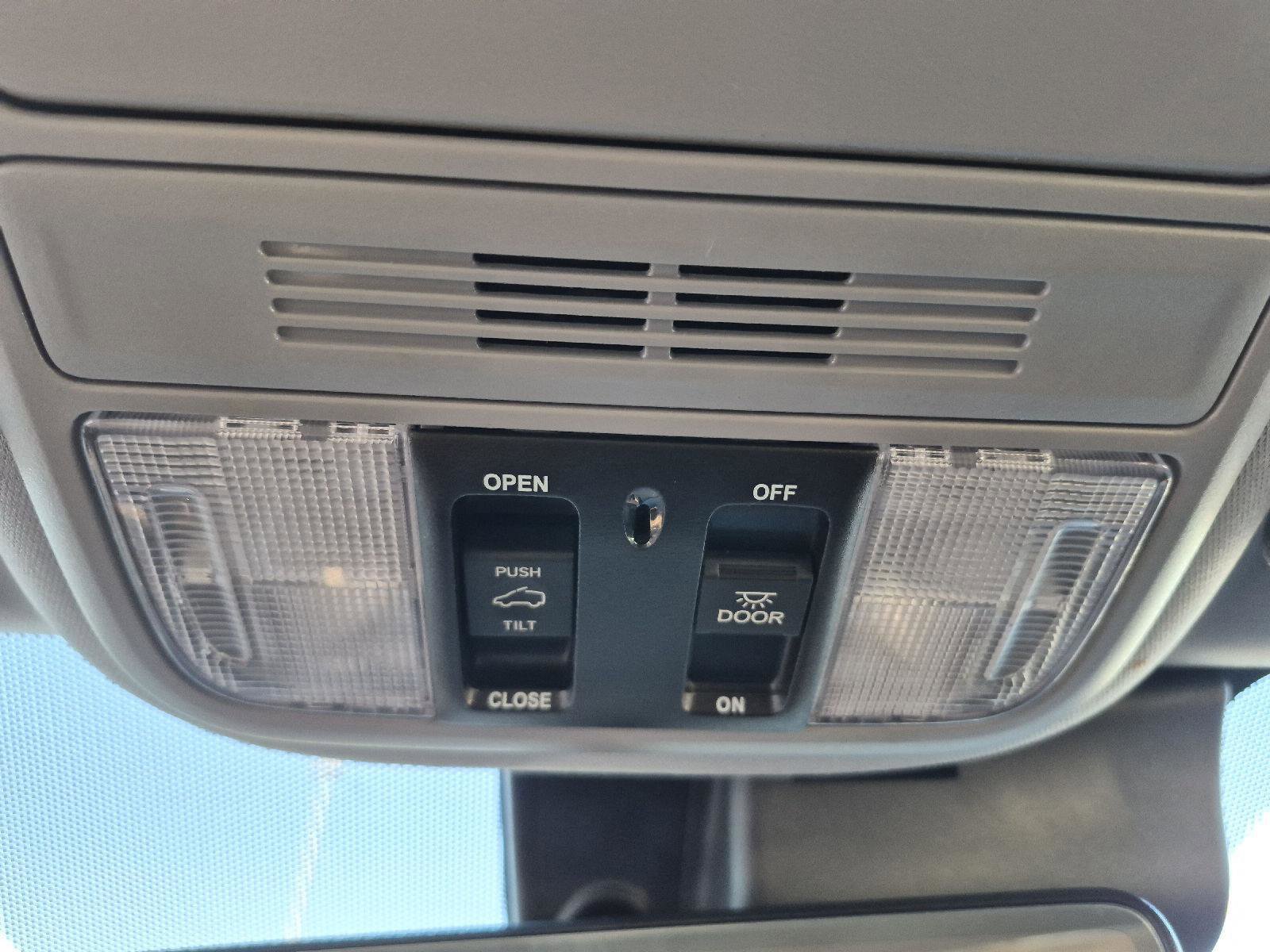 Used 2022 Honda Pilot Special Edition image 9