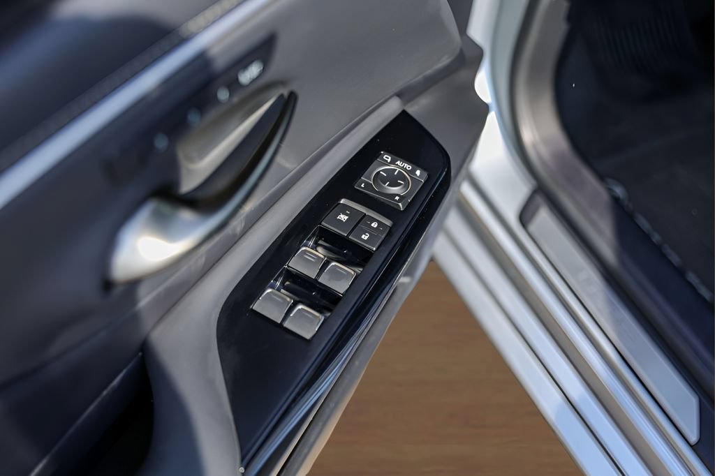Used 2024 Lexus ES 350 w/ Premium Package FWD image 22