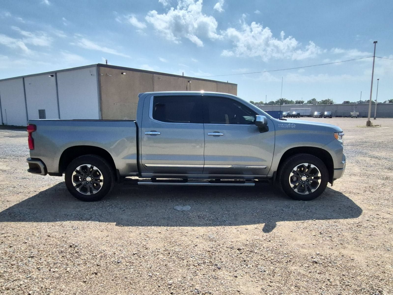 Used 2024 Chevrolet Silverado 1500 High Country w/ Z71 Off-Road Package AWD/4WD image 7