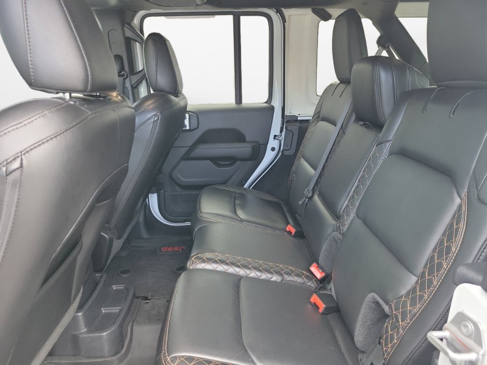Used 2021 Jeep Wrangler Unlimited Sahara AWD/4WD image 16