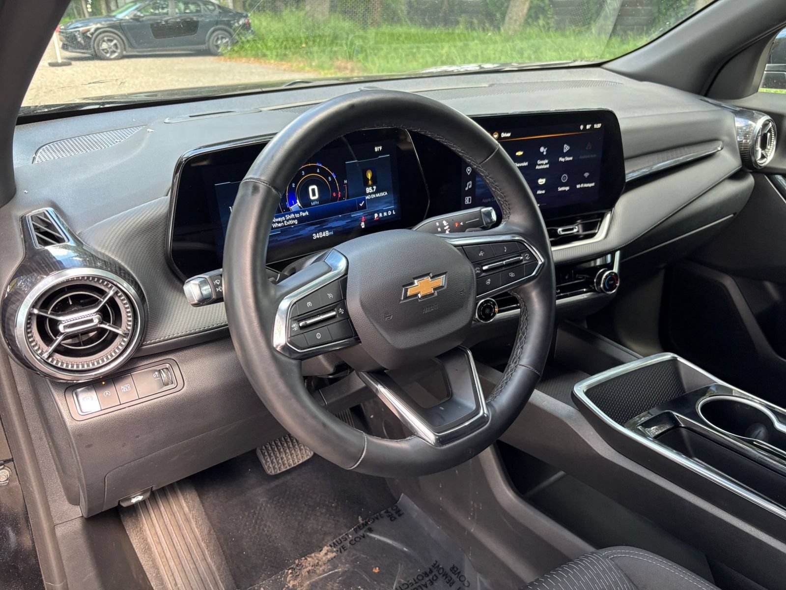 Used 2025 Chevrolet Equinox LT FWD image 33