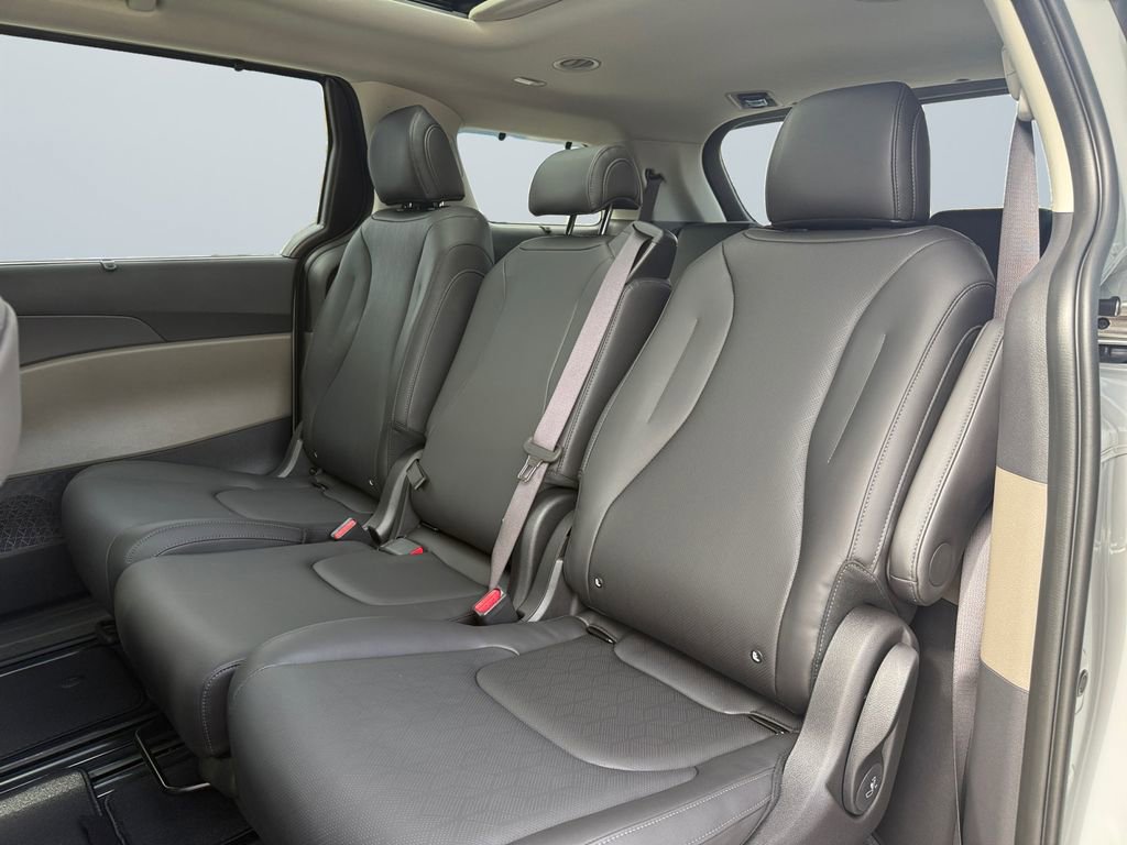 New 2026 Kia Carnival SX image 13