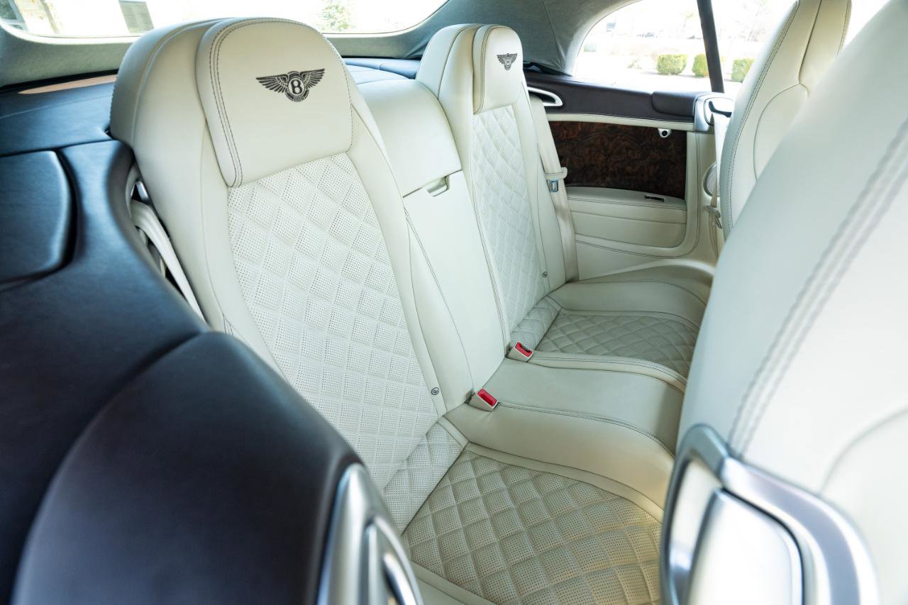 Used 2017 Bentley Continental GT image 40