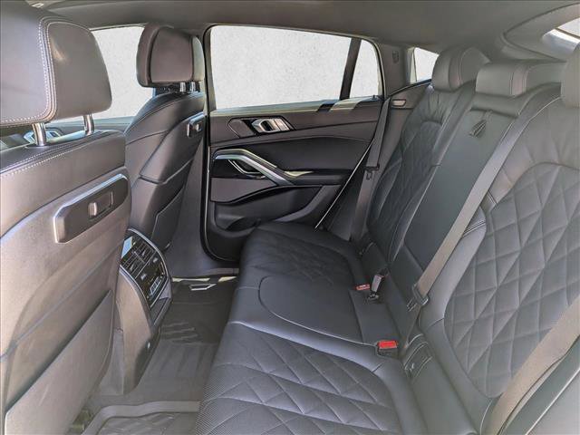 Used 2026 BMW X6 xDrive40i w/ Climate Comfort Package image 19