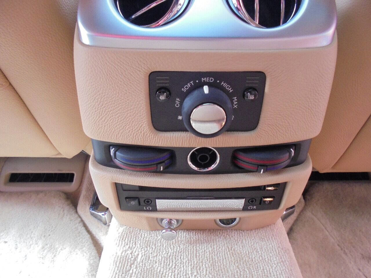 Used 2011 Rolls-Royce Ghost image 29