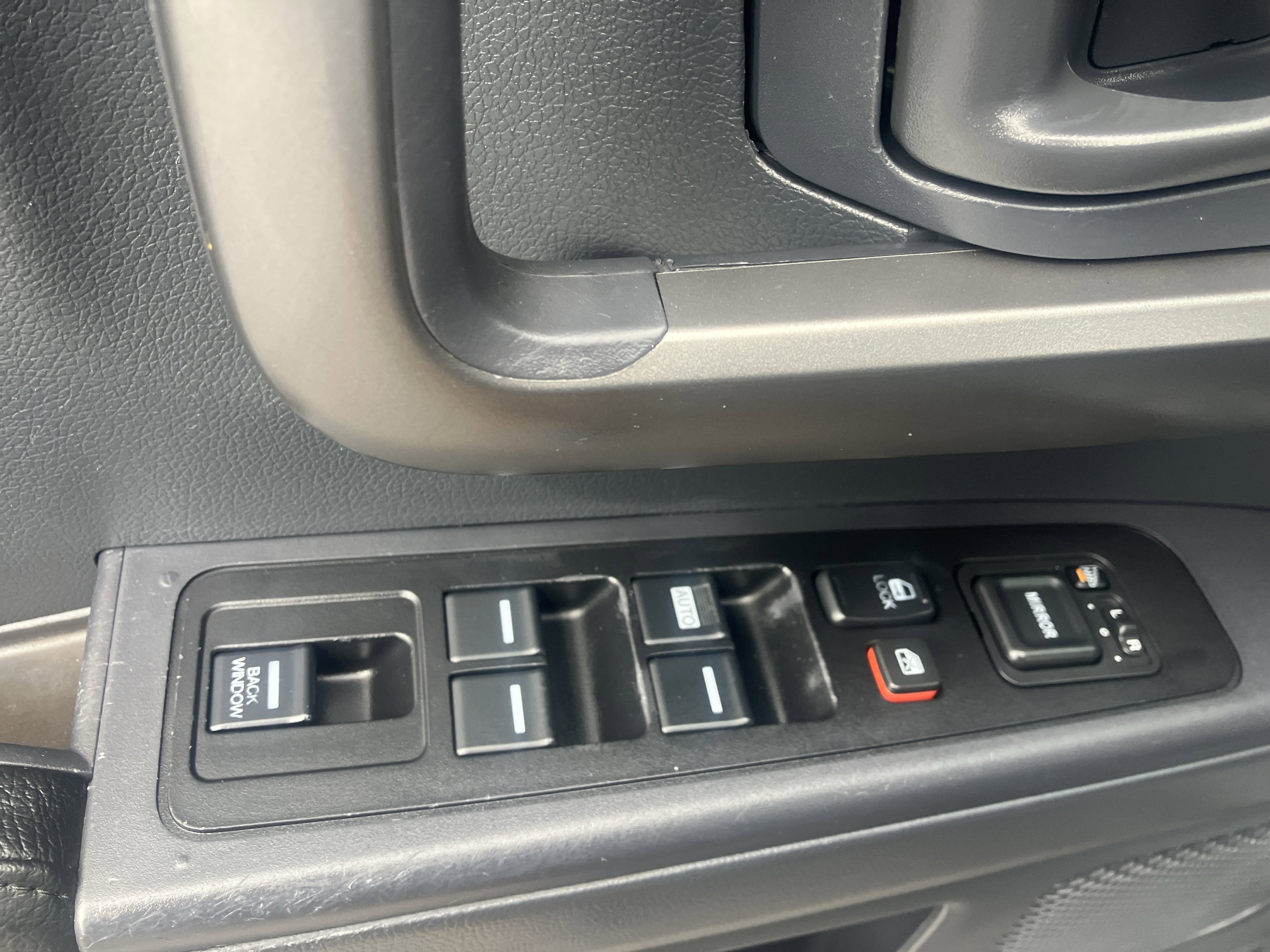 Used 2010 Honda Ridgeline RTL image 16