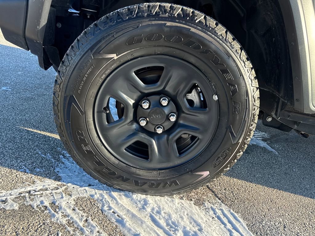 Certified 2022 Jeep Wrangler Sport image 32