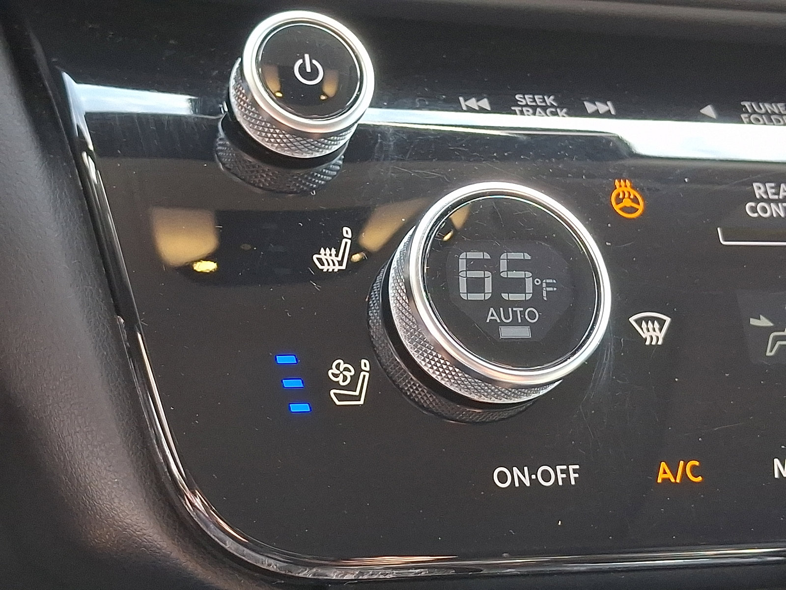 Certified 2024 INFINITI QX60 Luxe w/ Vision Package image 29