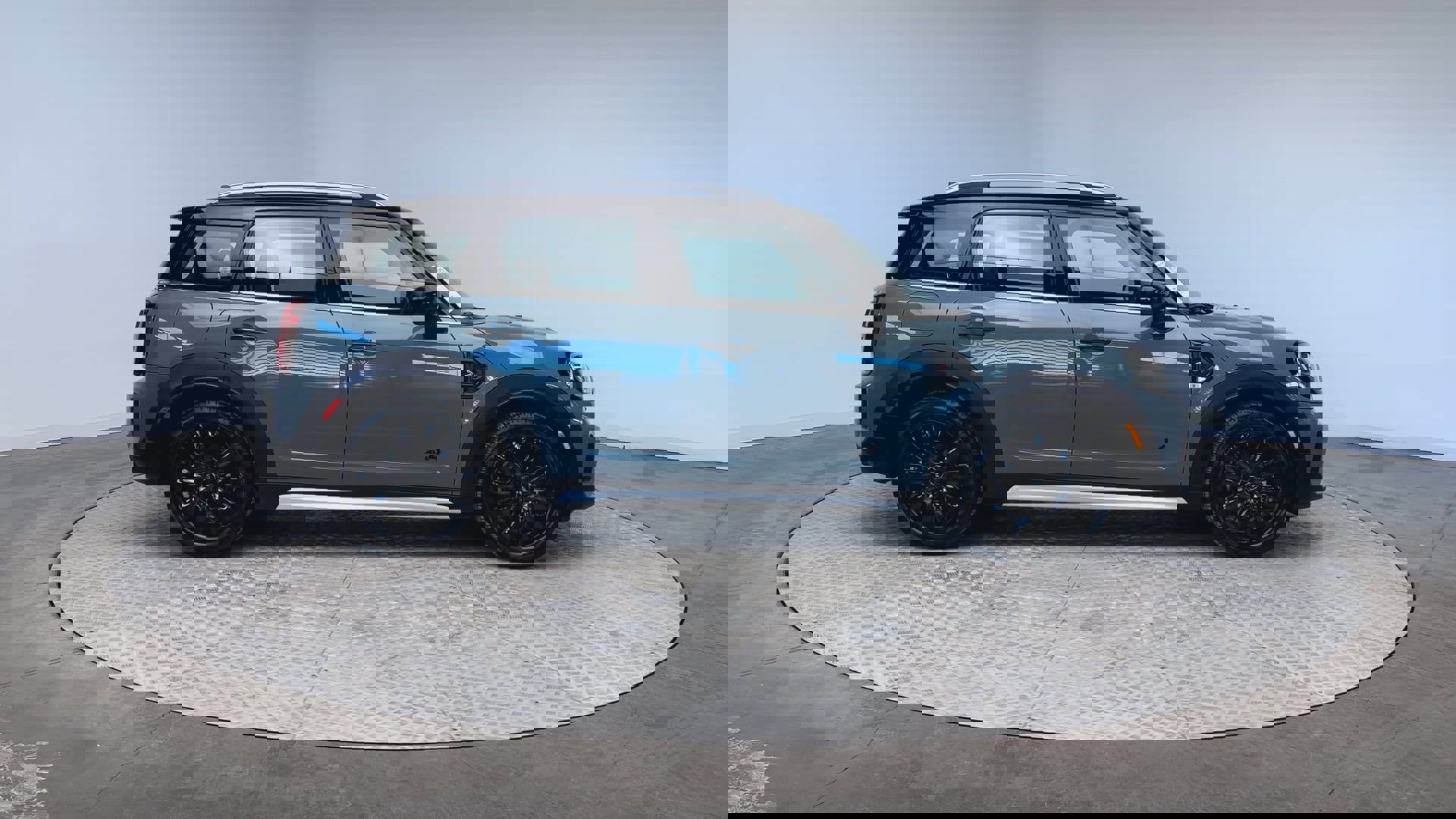 Used 2024 MINI Cooper Countryman S w/ Premium Package image 9