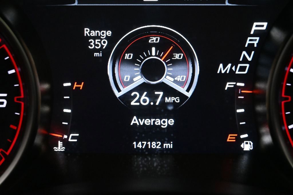 Used 2019 Dodge Charger SXT RWD image 16