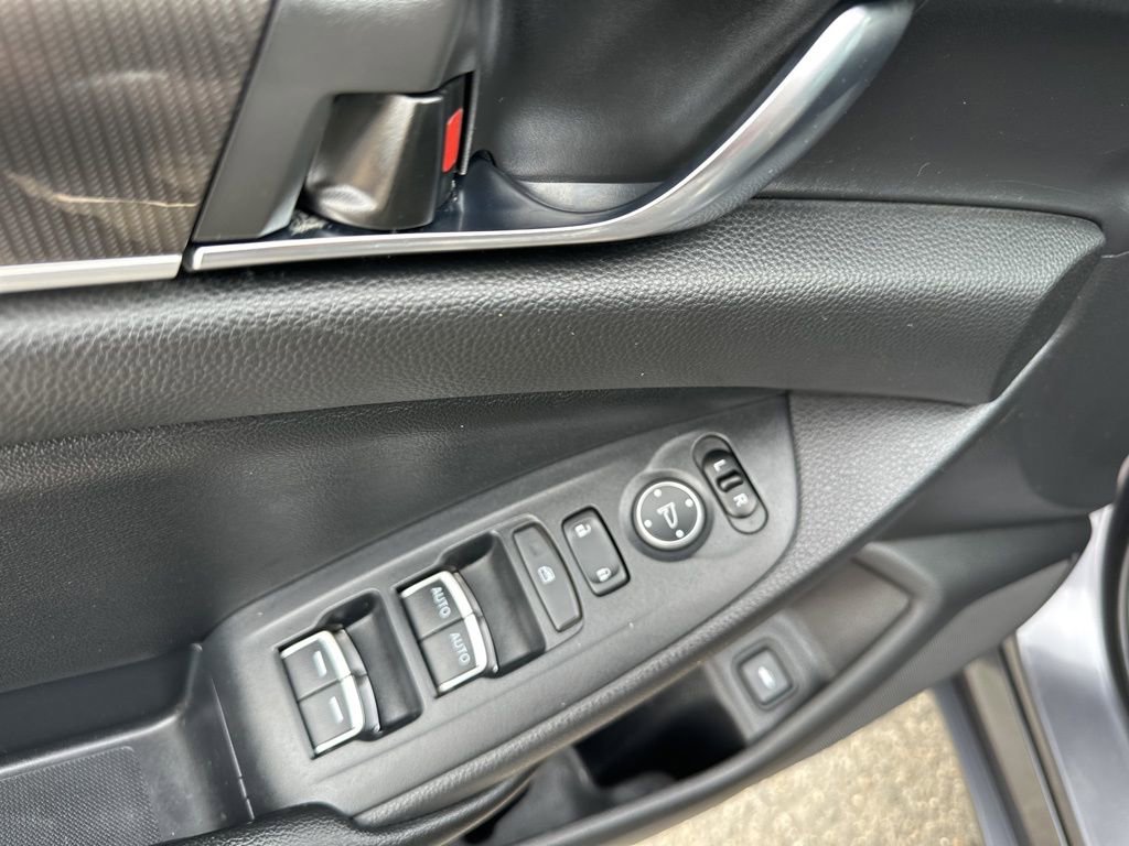 Used 2020 Honda Accord Sport image 19