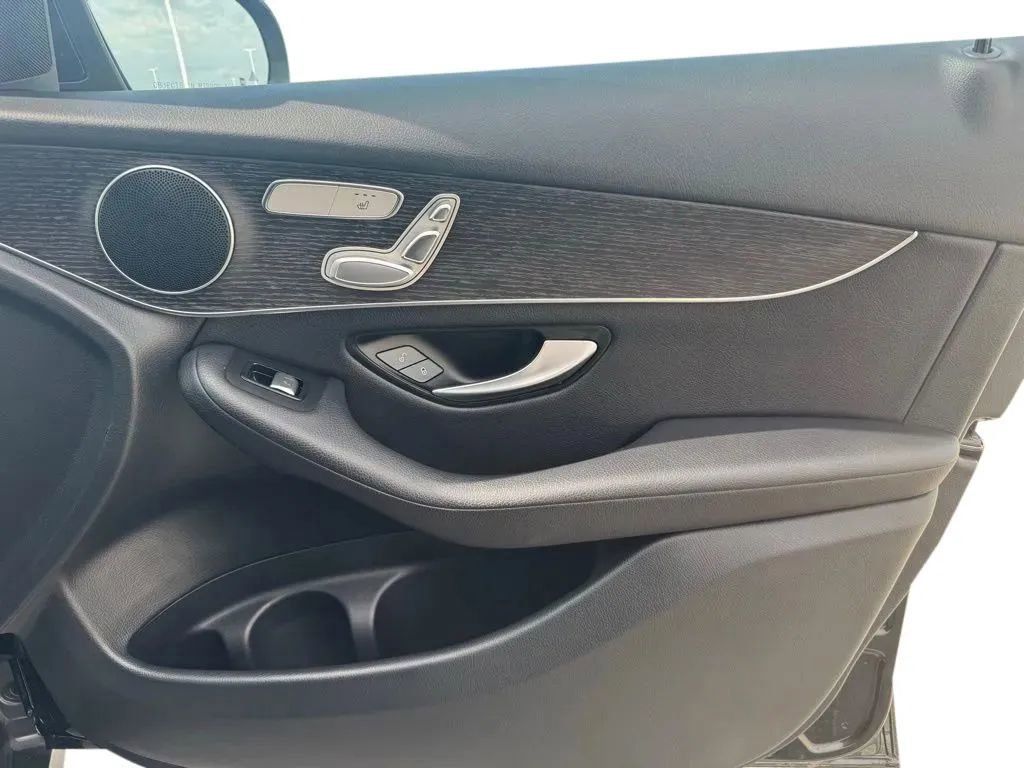 Used 2022 Mercedes-Benz GLC 300 4MATIC image 15