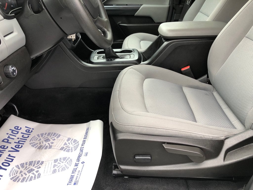 Used 2022 Chevrolet Colorado W/T RWD image 19
