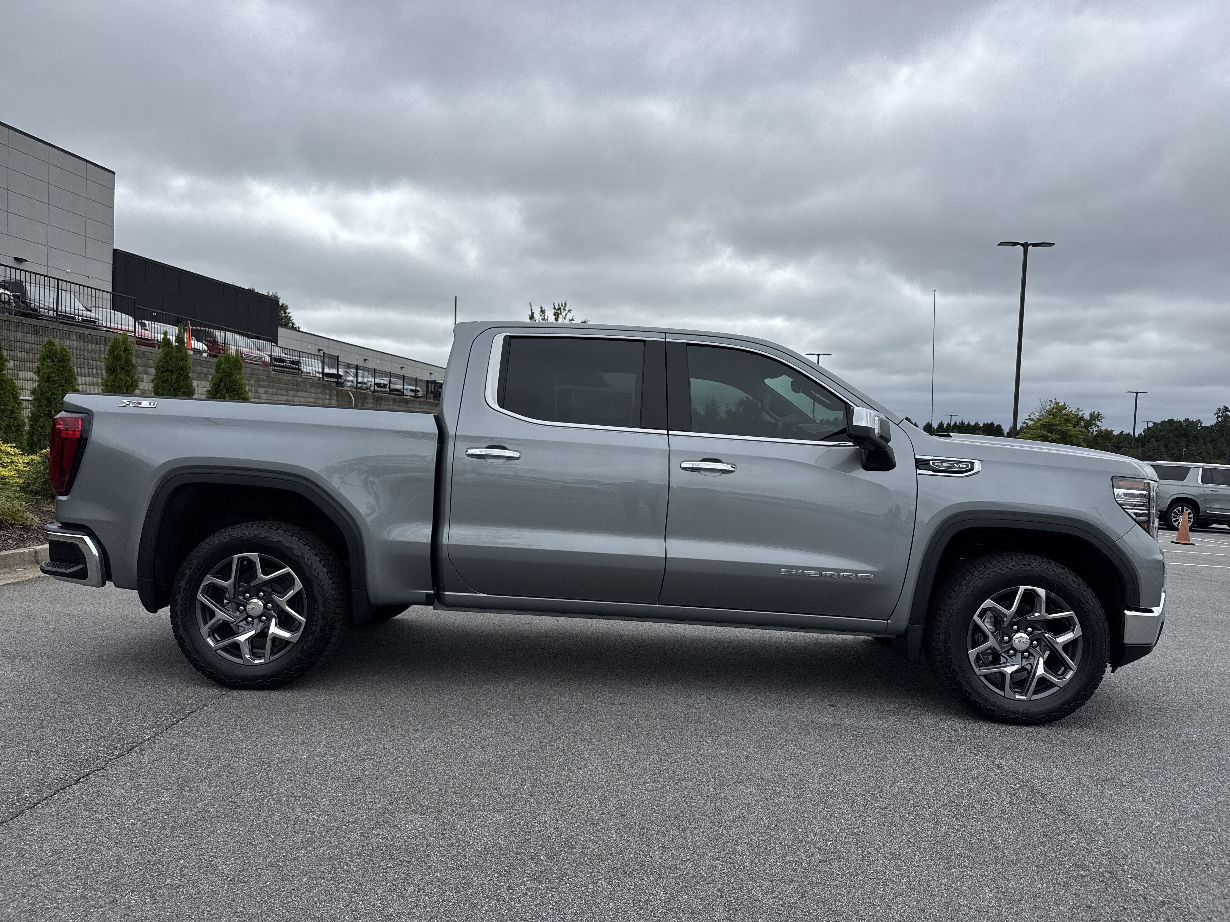 New 2026 GMC Sierra 1500 SLT AWD/4WD image 11