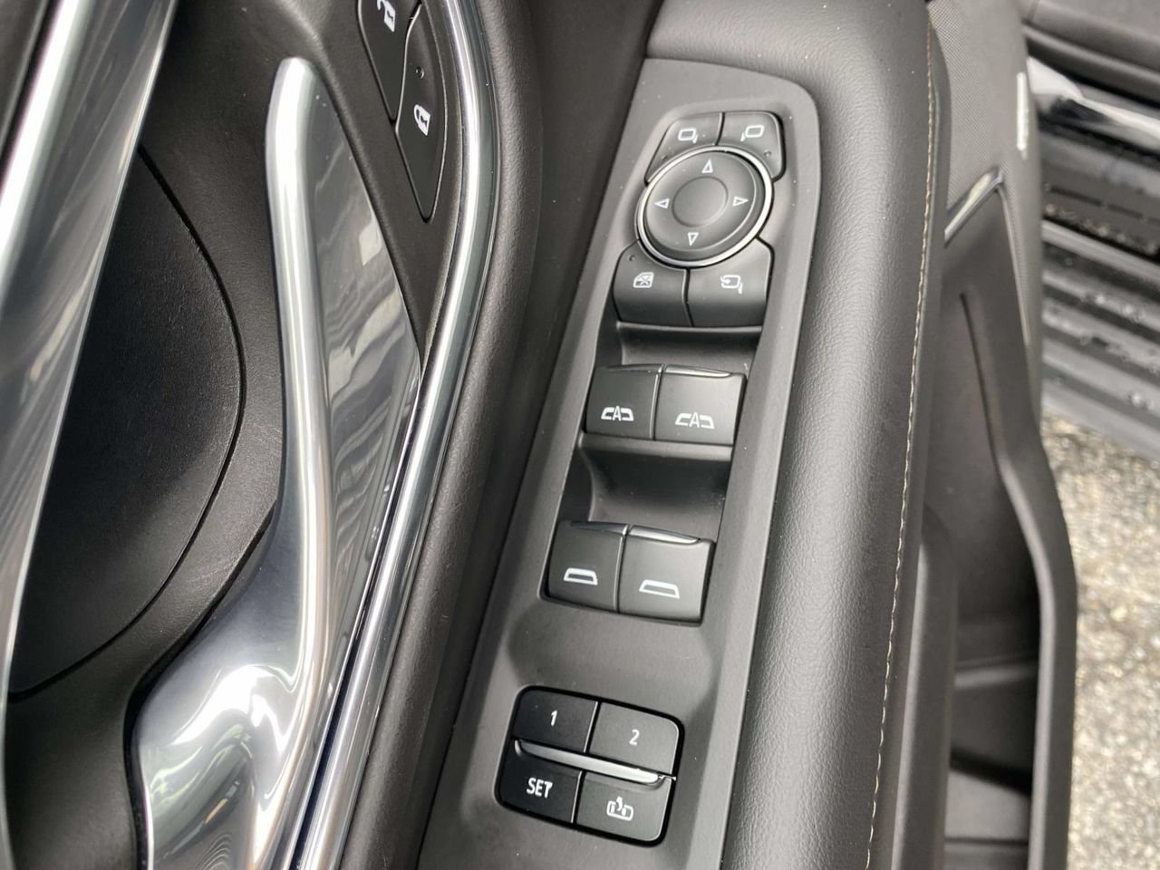 Used 2023 Chevrolet Tahoe High Country AWD/4WD image 17
