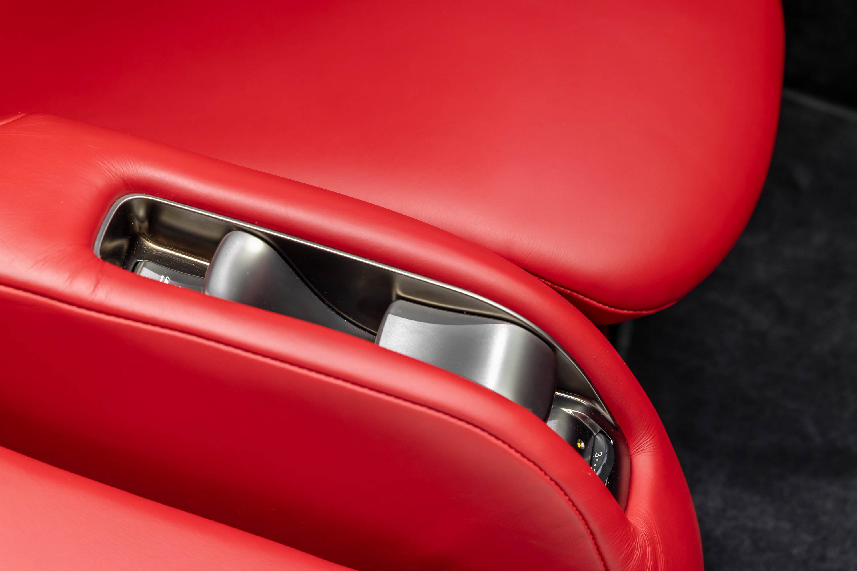 Used 2012 Lexus LFA RWD image 88