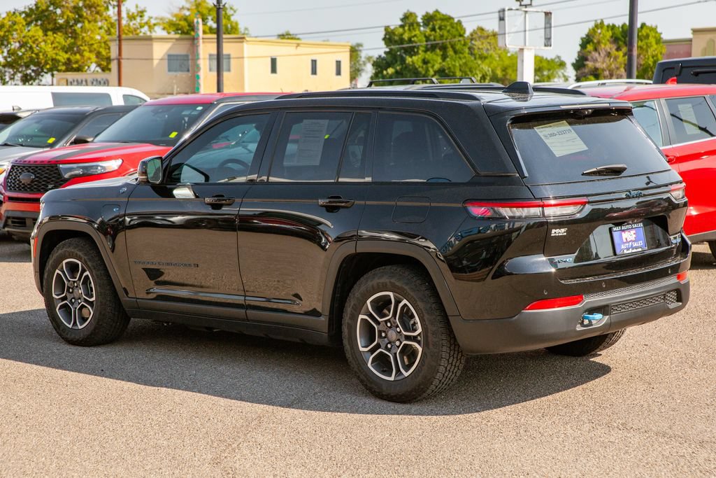 Used 2023 Jeep Grand Cherokee Trailhawk w/ Advanced Protech Group II AWD/4WD image 7